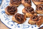 Kanelsnegle med chokoladeglasur på ½ time - med lidt snyd