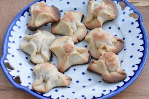 DSC_1319 • nogetiovnen.dk Napoleonshatte opskrift - sprød klassisk kage med marcipan