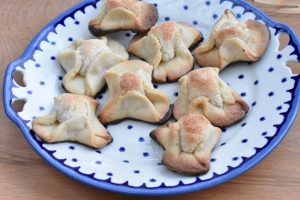 DSC_1320 • nogetiovnen.dk Napoleonshatte opskrift - sprød klassisk kage med marcipan