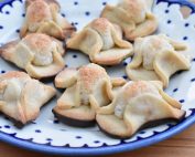 Napoleonshatte opskrift - sprød klassisk kage med marcipan