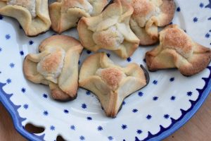 DSC_1337 • nogetiovnen.dk Napoleonshatte opskrift - sprød klassisk kage med marcipan