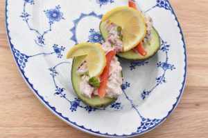 Fyldt avocado med tun - nem opskrift