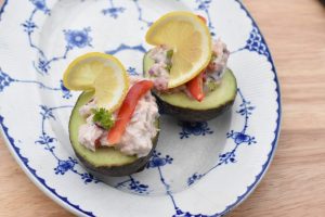 Fyldt avocado med tun - nem opskrift