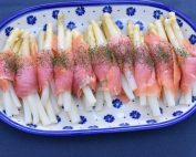 Røget laks med hvide asparges - til tapas eller forret