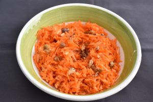 Råkost - opskrift på nem råkostsalat med gulerødder og æbler