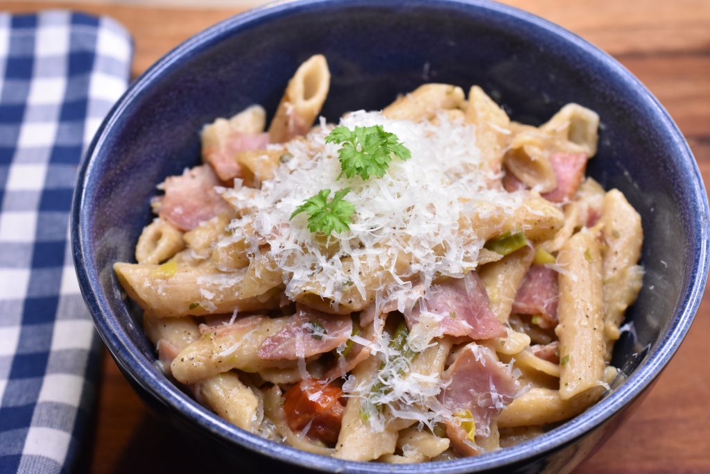 Pasta med skinke og fløde - nem opskrift