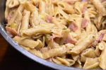 Pasta med skinke og fløde i gryde