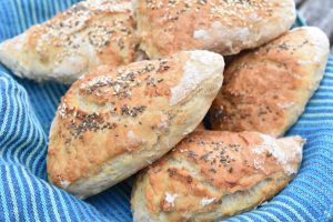 DSC_1173 • nogetiovnen.dk Ciabattaboller med havregryn - opskrift på havregrynsboller