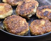 Kyllingekarbonader - nem opskrift på sprøde karbonader