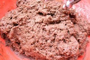 Trøffelmassen - romkuglemassen røres