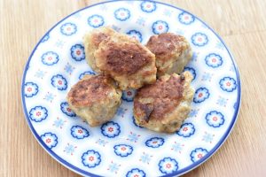 Minifrikadeller - opskrift på hjemmelavede små frikadeller