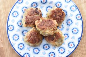Minifrikadeller - opskrift på hjemmelavede små frikadeller