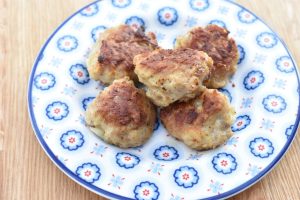 Minifrikadeller - opskrift på hjemmelavede små frikadeller