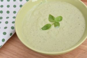 Green Goddess dressing - nem opskrift på grøn urtedressing
