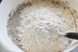 Rugboller – opskrift på grovboller med kerner og fuldkornsmel