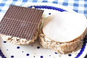 Rugboller – opskrift på grovboller med kerner og fuldkornsmel