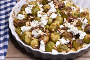 DSC_1173 • nogetiovnen.dk Rosenkålssalat med bagt rosenkål, feta og mandler