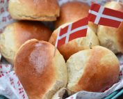 DSC_2181 • nogetiovnen.dk Koldhævede fødselsdagsboller - nem opskrift