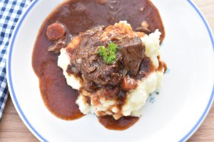 DSC_0542 2 • nogetiovnen.dk Braiseret kalveskank med kartoffelmos - nem opskrift