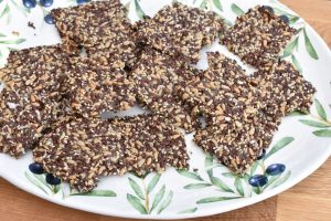 Knækbrød med kerner og chiafrø - glutenfri kerneknækbrød
