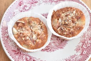 Rabarber muffins med banan - nem opskrift