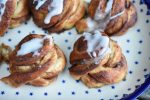Koldhævede kanelsnurrer - nem opskrift på lækre snurrer