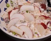 Blomkålssalat med æbler - nem salat med blomkålsris