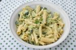 Green Goddess pastasalat med grøn dressing