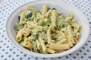 Green Goddess pastasalat med grøn dressing