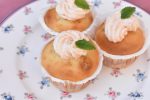 Rabarbermuffins med rabarber smørcreme - opskrift