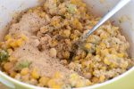 Majsdeller - opskrift på vegetariske majsfrikadeller - "farsen røres"