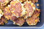 Majsdeller - opskrift på vegetariske majsfrikadeller