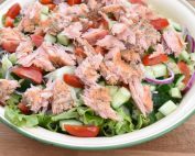 Salat med laks - nem opskrift