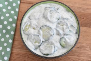 Cremet agurkesalat med dild