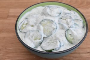 Cremet agurkesalat med dild