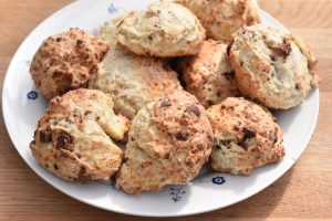 DSC_0164 • nogetiovnen.dk Scones med hytteost - protein scones med chokolade