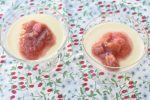Panna cotta med rabarberkompot