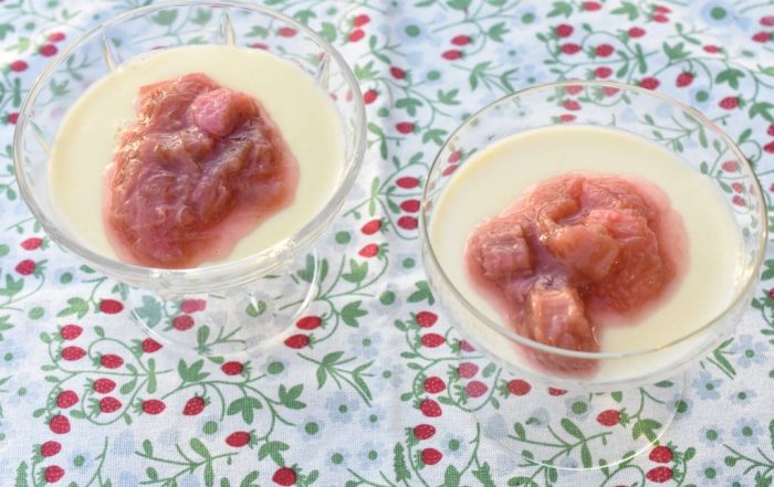 DSC_1251 • nogetiovnen.dk Panna cotta med rabarberkompot