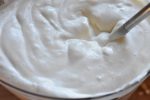 Konditorcreme til kage med hele æg - nem opskrift - cremen røres