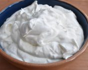 Konditorcreme til kage med hele æg - nem opskrift