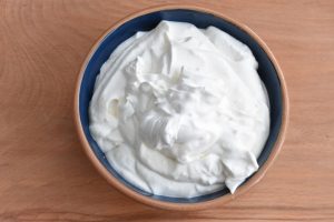 Konditorcreme til kage med hele æg - nem opskrift