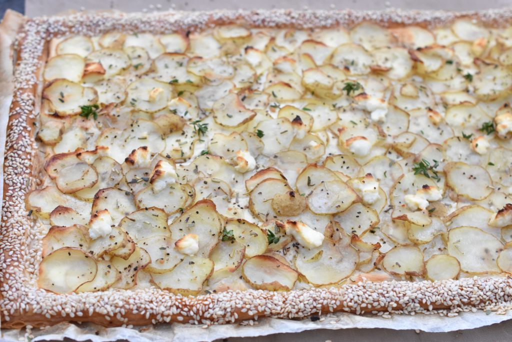 Butterdejstærte med kartofler - nem opskrift