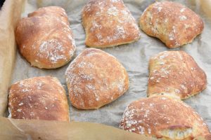 DSC_0186 • nogetiovnen.dk Ciabattaboller - nem opskrift på italienske ciabatta boller - de færdigbagte boller