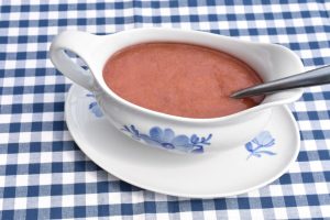 Rabarbersovs til dessert - opskrift på sauce med rabarber