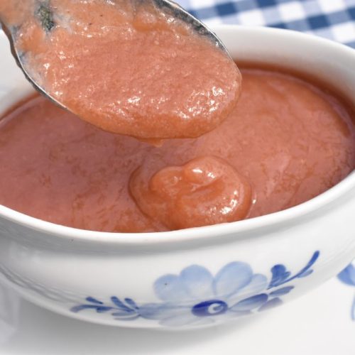 Rabarbersovs til dessert - opskrift på sauce med rabarber