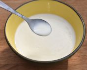 Mormordressing uden fløde - nem kærnemælksdressing