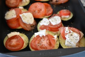 DSC_2345 • nogetiovnen.dk Bagt aubergine med tomat og mozzarella