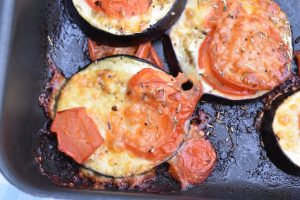 DSC_2360 • nogetiovnen.dk Bagt aubergine med tomat og mozzarella