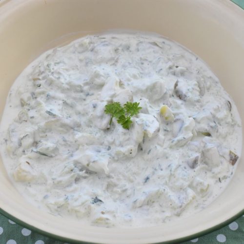 Tzatziki kartoffelsalat - cremet kartoffelsalat med agurk