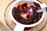 DSC_0206 • nogetiovnen.dk Brombærmousse med hvid chokolade - nem opskrift - brombærkompot sies